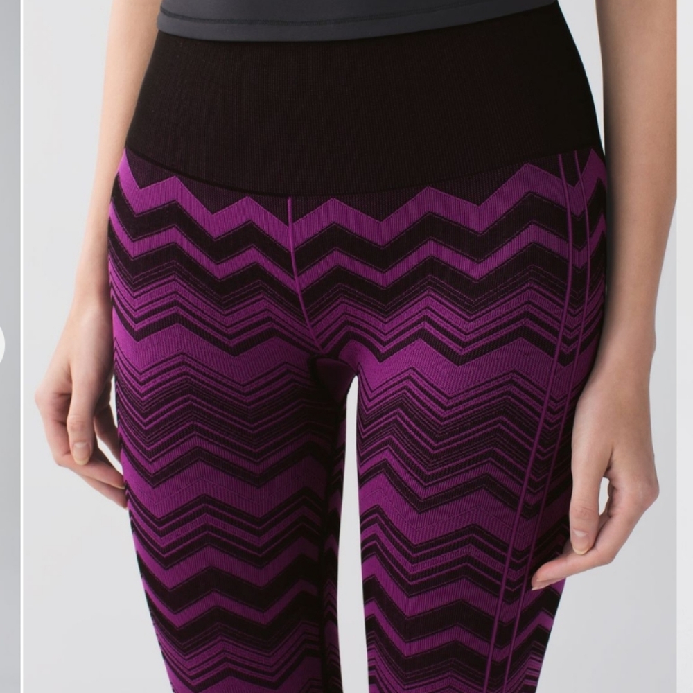 Lululemon Ebb To Street Chevron Purple Seamless Leggings Pant 8 - Picture 6 of 7